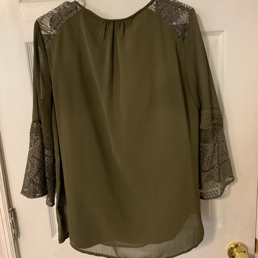 Blouse - Picture 2 of 3